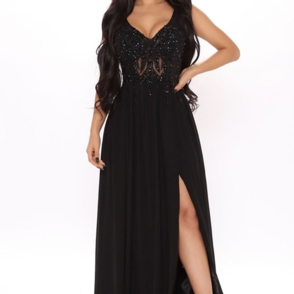 Beautiful Black Special Occasion Beaded Gown Size Large